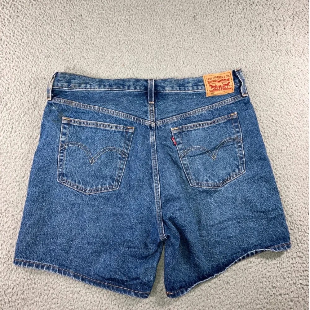 Levi's 501 Shorts Women 34 Blue High Rise Button Fly Jorts Medium Wash Timeless - Picture 2 of 16